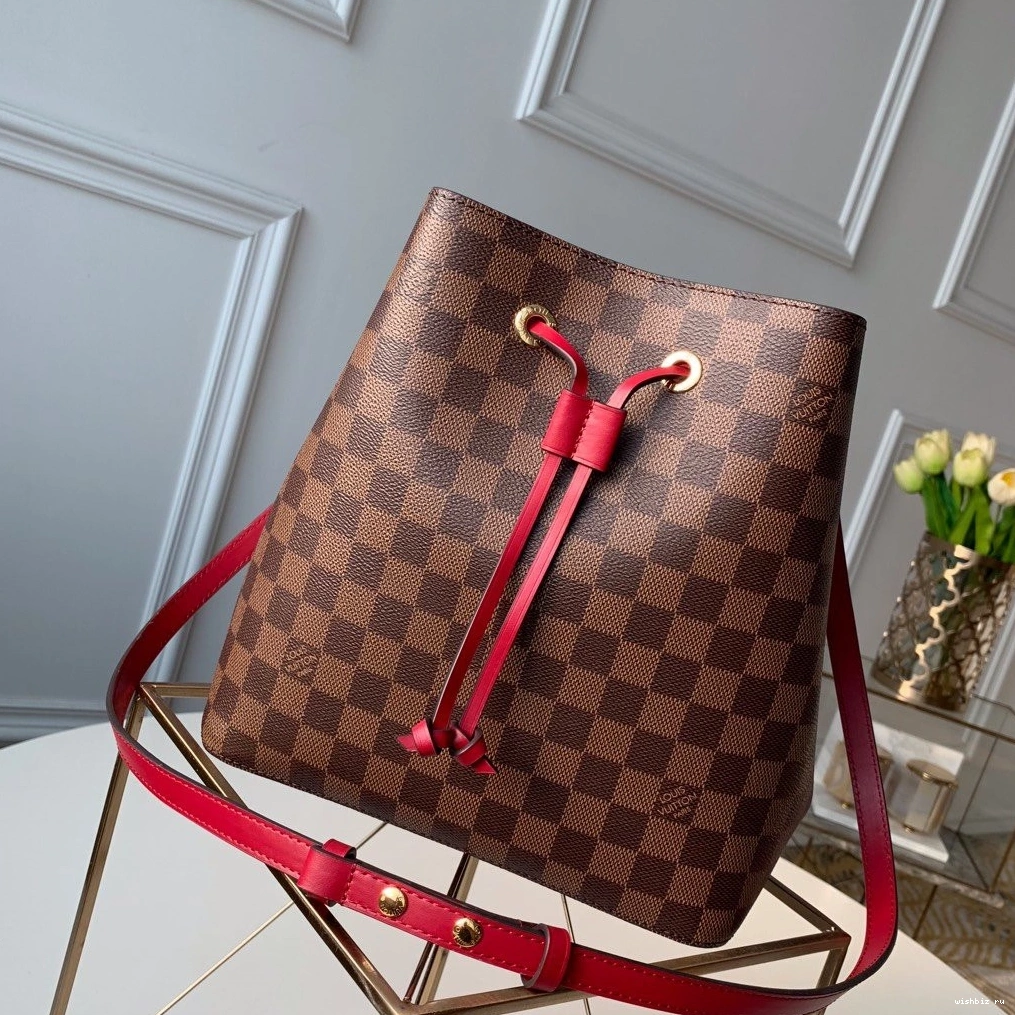 WIS VUITTON LOUIS NÉONOÉ 1128